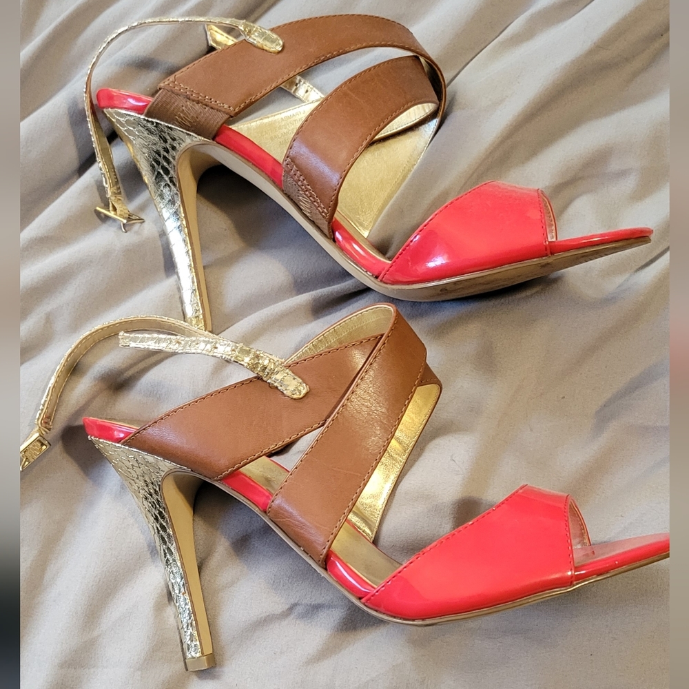 Audrey Brooke, Size 9, Red and Tan